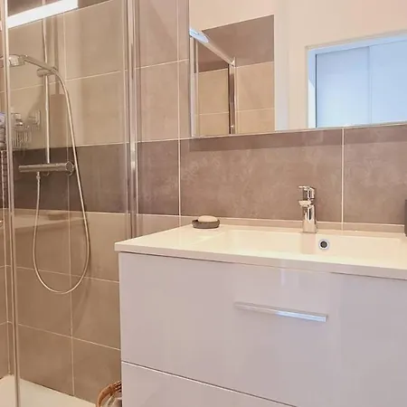 Apartment Mini Bay, 6 Pers, Piscine, 400 M Lecci